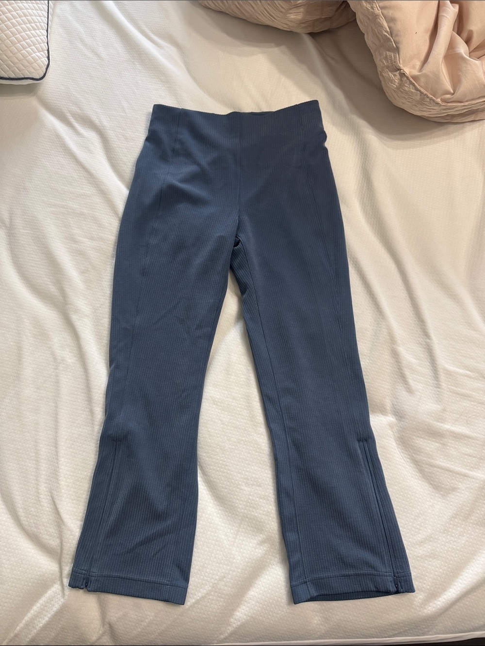 Ladies blue lulu lemon Ribbed Flare Leggings